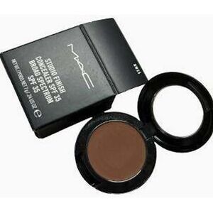SOLD OUT - New in Box! MAC Cosmetics Studio Finish Concealer SPF 35 in NW55